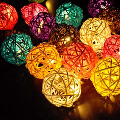 1 Set of Multi Coloured 5cm Rattan Cane 50 Ball Battery Powered LONG 5m String Lights Christmas Gift Home Wedding Party Bedroom Decoration Table Centrepiece
