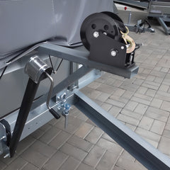 Hand Winch, 725.7 kg Pulling Capacity, Boat Trailer Winch Heavy Duty Rope Crank with 10 m Polyester Strap and Two-Way Ratchet, Manual Operated Hand Crank Winch for Trailer, Boat or ATV Towing