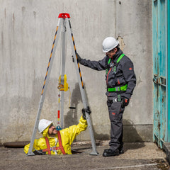 Confined Space Tripod Kit, 2600 lbs Winch, Confined Space Tripod 8' Legs and 98' Cable, Confined Space Rescue Tripod 32.8' Fall Protection, Harness, Storage Bag for Traditional Confined Spaces