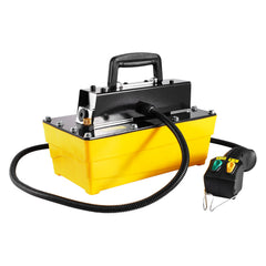 10,000PSI Air Hydraulic Pump, 2.3 L Reservoir, NPT 3/8 In Oil Outlet, NPT 1/4 In Inlet, Air Actuated Foot Pump with Remote Control Actuator, for Automobile Frame Machine & Hydraulic Press