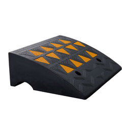 Rubber Curb Ramp 15.2 cm Rise Height Sidewalk Curb Ramp, 37 cm Width 49.1 cm Length Driveway Ramp for Curb, 15T Heavy Duty Rubber Ramp for Forklifts, Trucks, Buses, Cars, Wheelchairs, Bikes